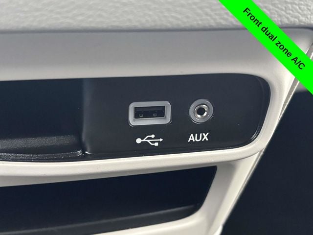 2020 Chrysler Voyager LX