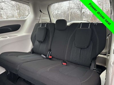 2020 Chrysler Voyager LX