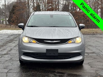 2020 Chrysler Voyager LX