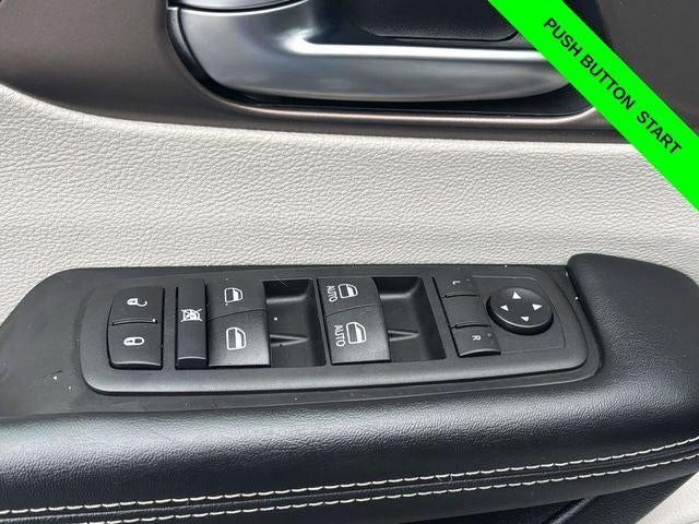 2020 Chrysler Voyager LX