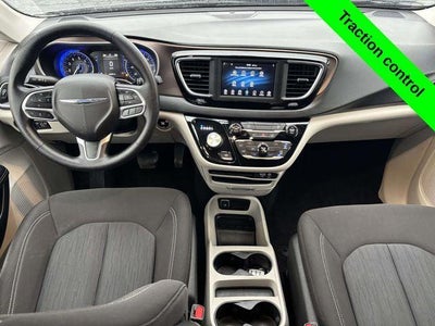 2020 Chrysler Voyager LX