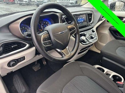 2020 Chrysler Voyager LX