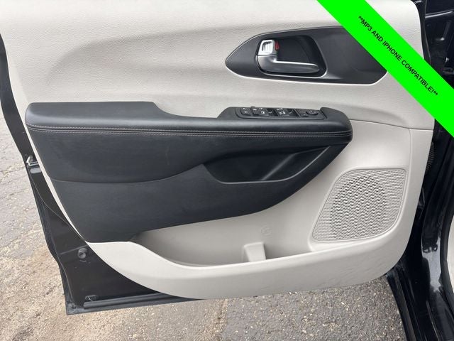 2020 Chrysler Pacifica Touring