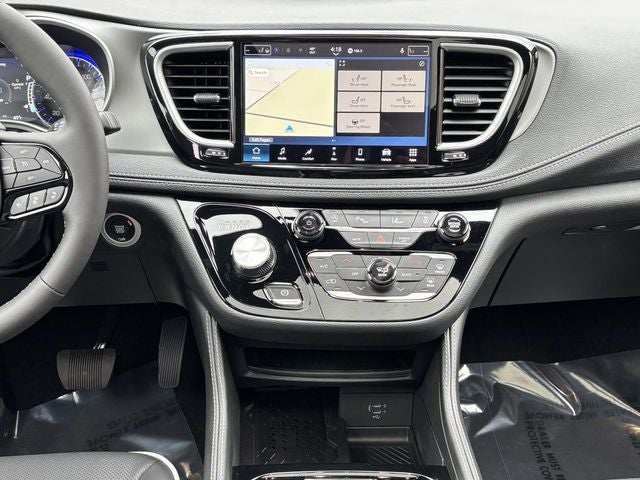2027 Chrysler Pacifica PACIFICA LIMITED