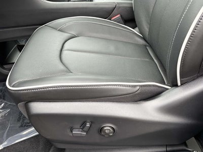2027 Chrysler Pacifica PACIFICA LIMITED