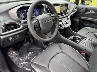 2027 Chrysler Pacifica PACIFICA LIMITED