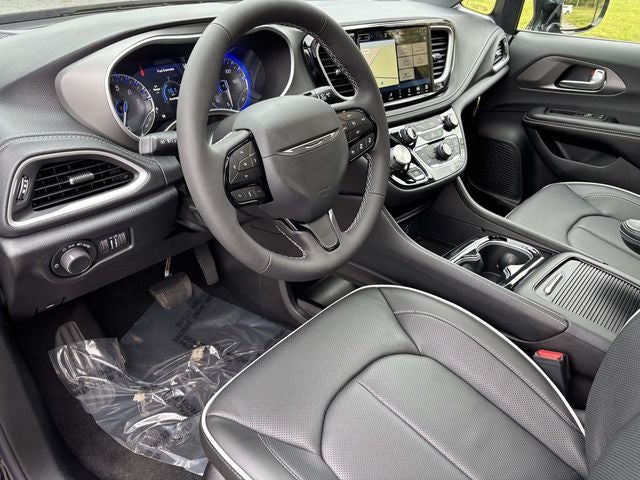2027 Chrysler Pacifica PACIFICA LIMITED