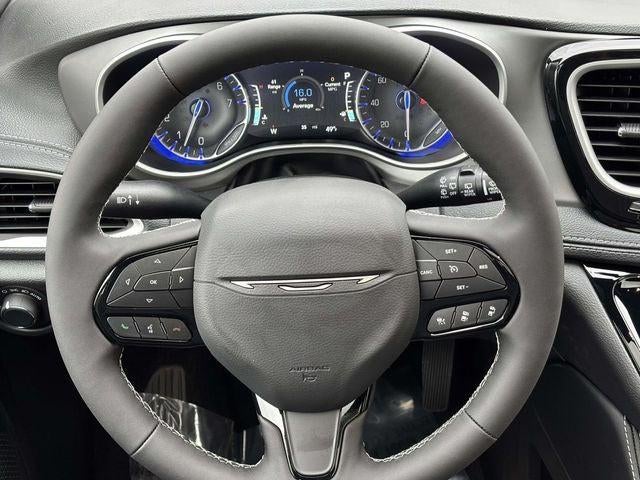 2027 Chrysler Pacifica PACIFICA LIMITED