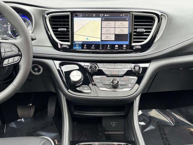 2027 Chrysler Pacifica PACIFICA LIMITED