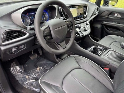 2027 Chrysler Pacifica PACIFICA LIMITED
