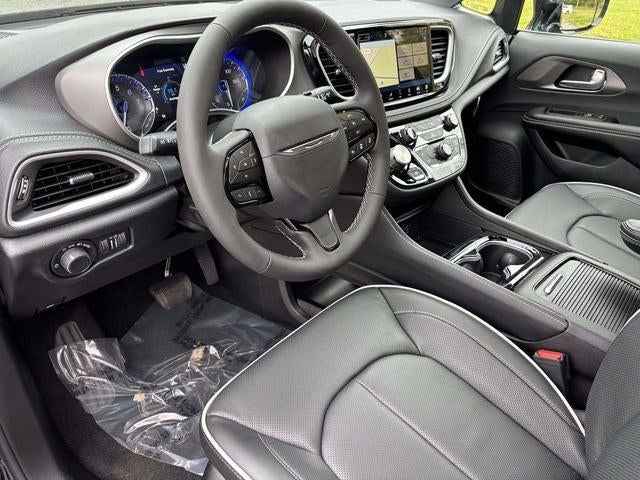 2027 Chrysler Pacifica PACIFICA LIMITED
