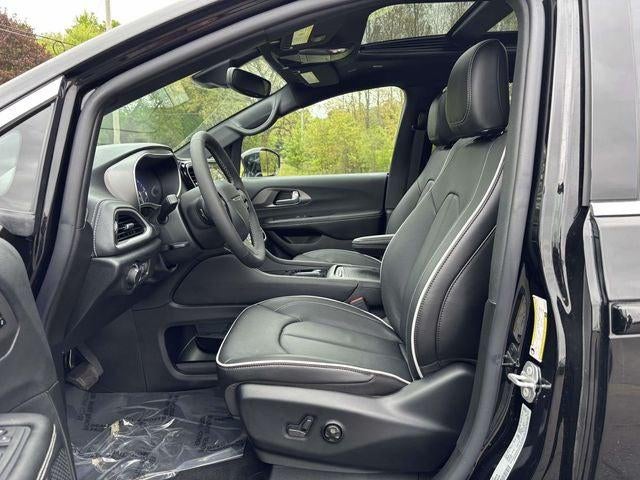 2027 Chrysler Pacifica PACIFICA LIMITED