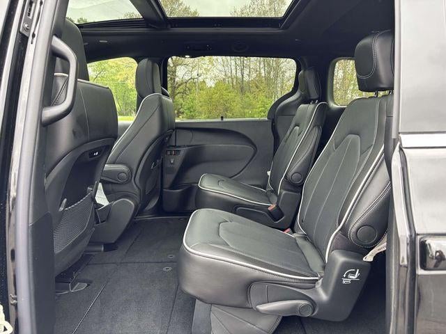 2027 Chrysler Pacifica PACIFICA LIMITED