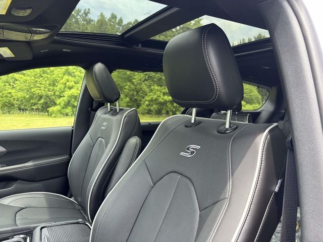 2027 Chrysler Pacifica PACIFICA LIMITED