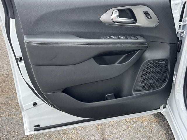 2027 Chrysler Pacifica PACIFICA LIMITED