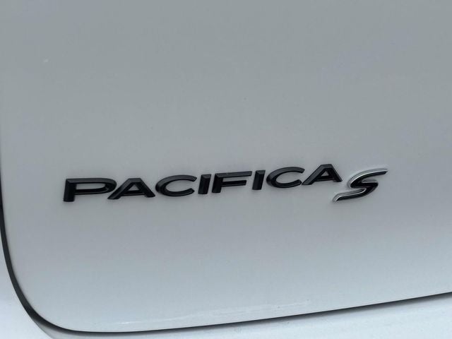 2027 Chrysler Pacifica PACIFICA LIMITED