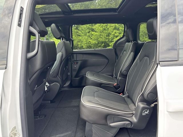 2027 Chrysler Pacifica PACIFICA LIMITED