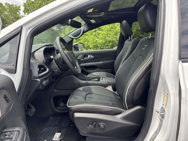 2027 Chrysler Pacifica PACIFICA LIMITED
