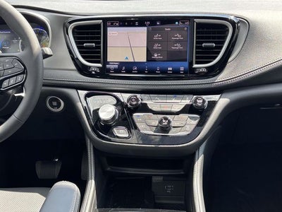 2027 Chrysler Pacifica PACIFICA LIMITED