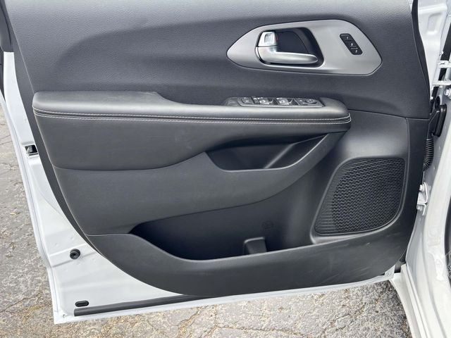 2027 Chrysler Pacifica PACIFICA LIMITED