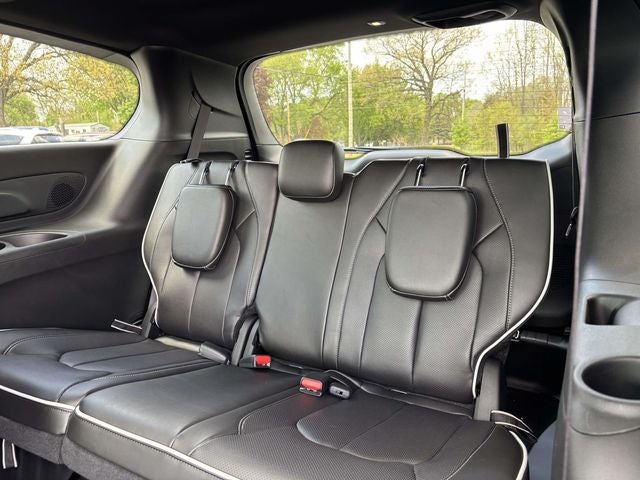 2027 Chrysler Pacifica PACIFICA LIMITED