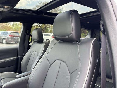 2027 Chrysler Pacifica PACIFICA LIMITED