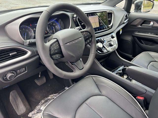 2027 Chrysler Pacifica PACIFICA LIMITED