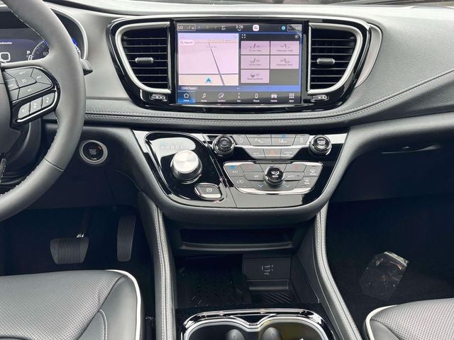 2027 Chrysler Pacifica PACIFICA LIMITED