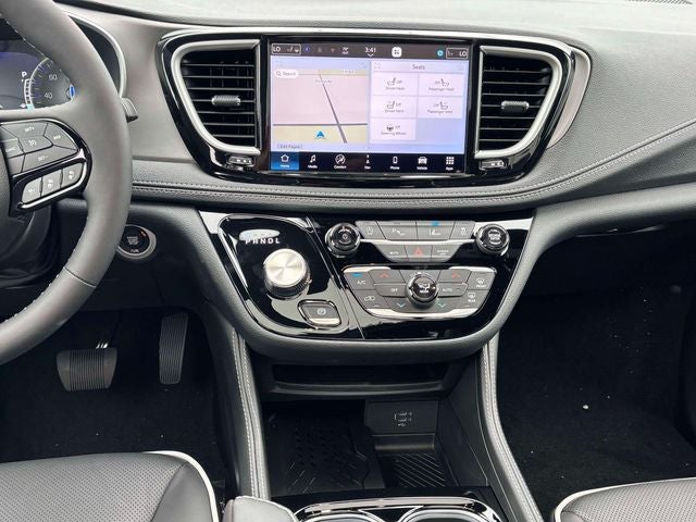 2027 Chrysler Pacifica PACIFICA LIMITED