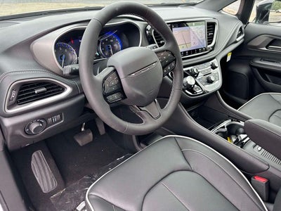 2027 Chrysler Pacifica PACIFICA LIMITED