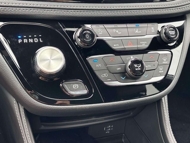 2027 Chrysler Pacifica PACIFICA LIMITED