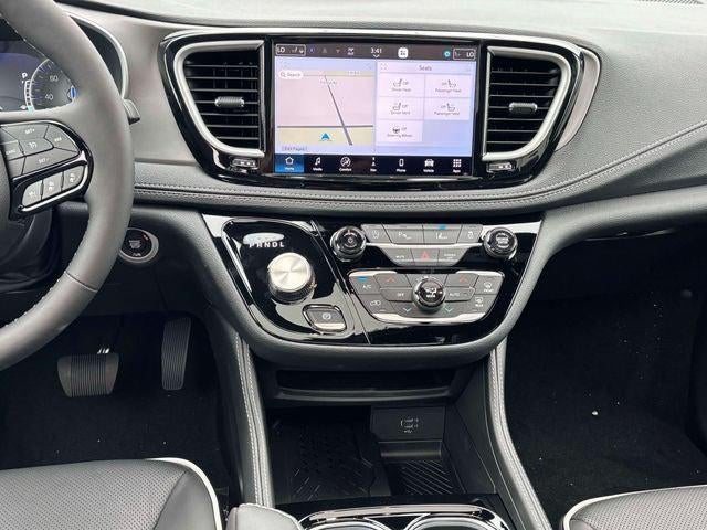 2027 Chrysler Pacifica PACIFICA LIMITED