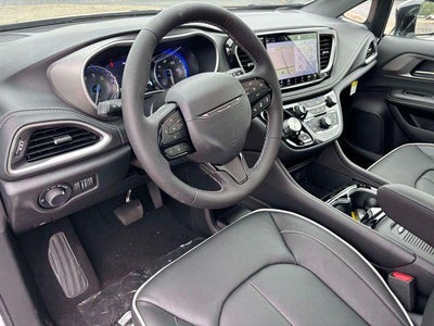 2027 Chrysler Pacifica PACIFICA LIMITED