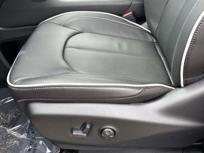 2027 Chrysler Pacifica PACIFICA LIMITED