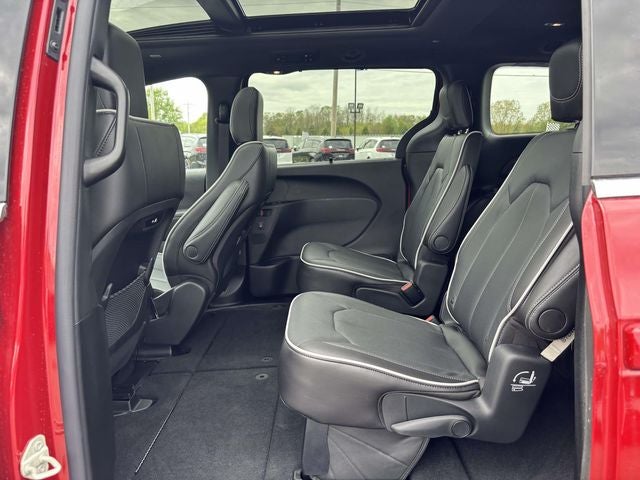 2027 Chrysler Pacifica PACIFICA LIMITED