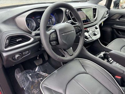 2027 Chrysler Pacifica PACIFICA LIMITED