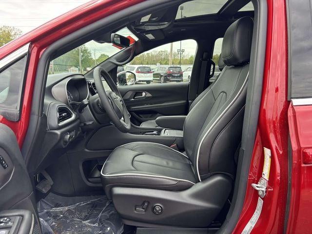 2027 Chrysler Pacifica PACIFICA LIMITED