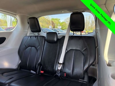 2023 Chrysler Pacifica Hybrid Touring L