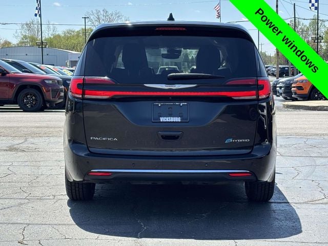2023 Chrysler Pacifica Hybrid Touring L