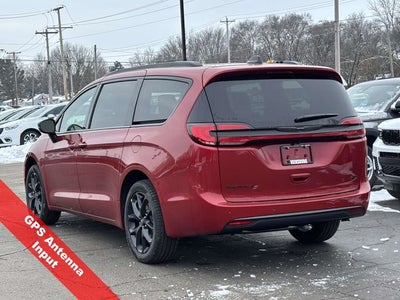 2026 Chrysler Pacifica PACIFICA SELECT AWD