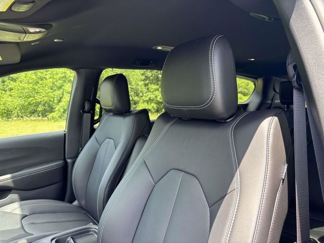2027 Chrysler Pacifica PACIFICA SELECT AWD