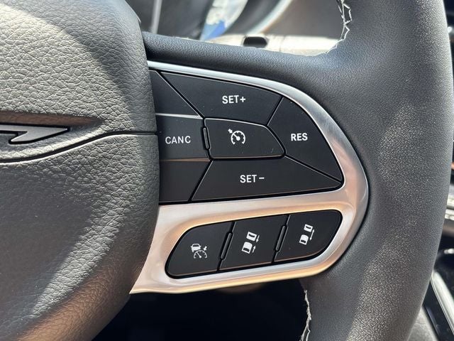 2027 Chrysler Pacifica PACIFICA SELECT AWD
