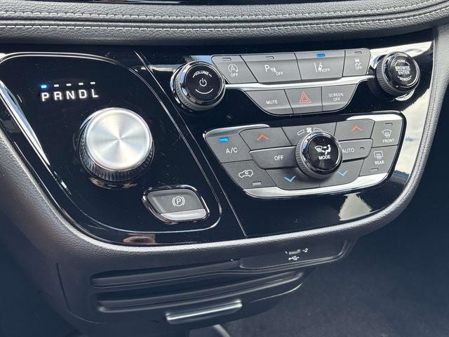 2027 Chrysler Pacifica PACIFICA SELECT AWD
