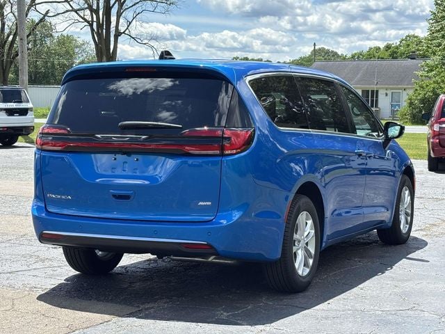 2027 Chrysler Pacifica PACIFICA SELECT AWD