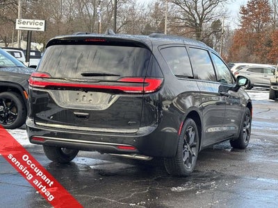 2026 Chrysler Pacifica PACIFICA SELECT AWD