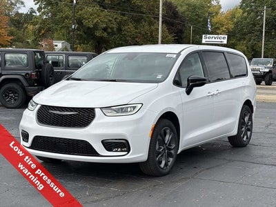 2026 Chrysler Pacifica PACIFICA SELECT AWD