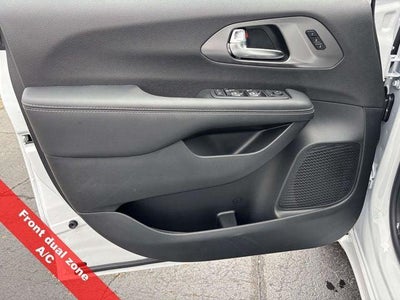 2026 Chrysler Pacifica PACIFICA SELECT AWD