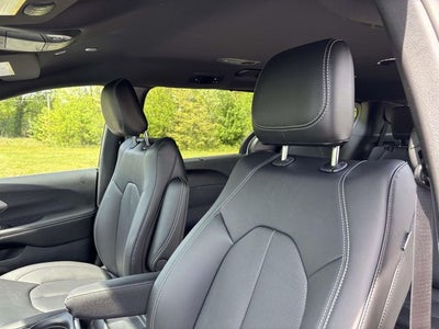 2027 Chrysler Pacifica PACIFICA SELECT AWD