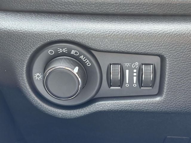2027 Chrysler Pacifica PACIFICA SELECT AWD