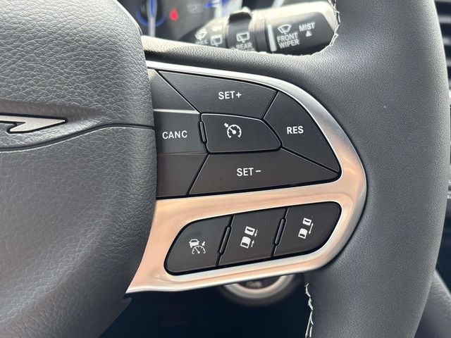 2027 Chrysler Pacifica PACIFICA SELECT AWD